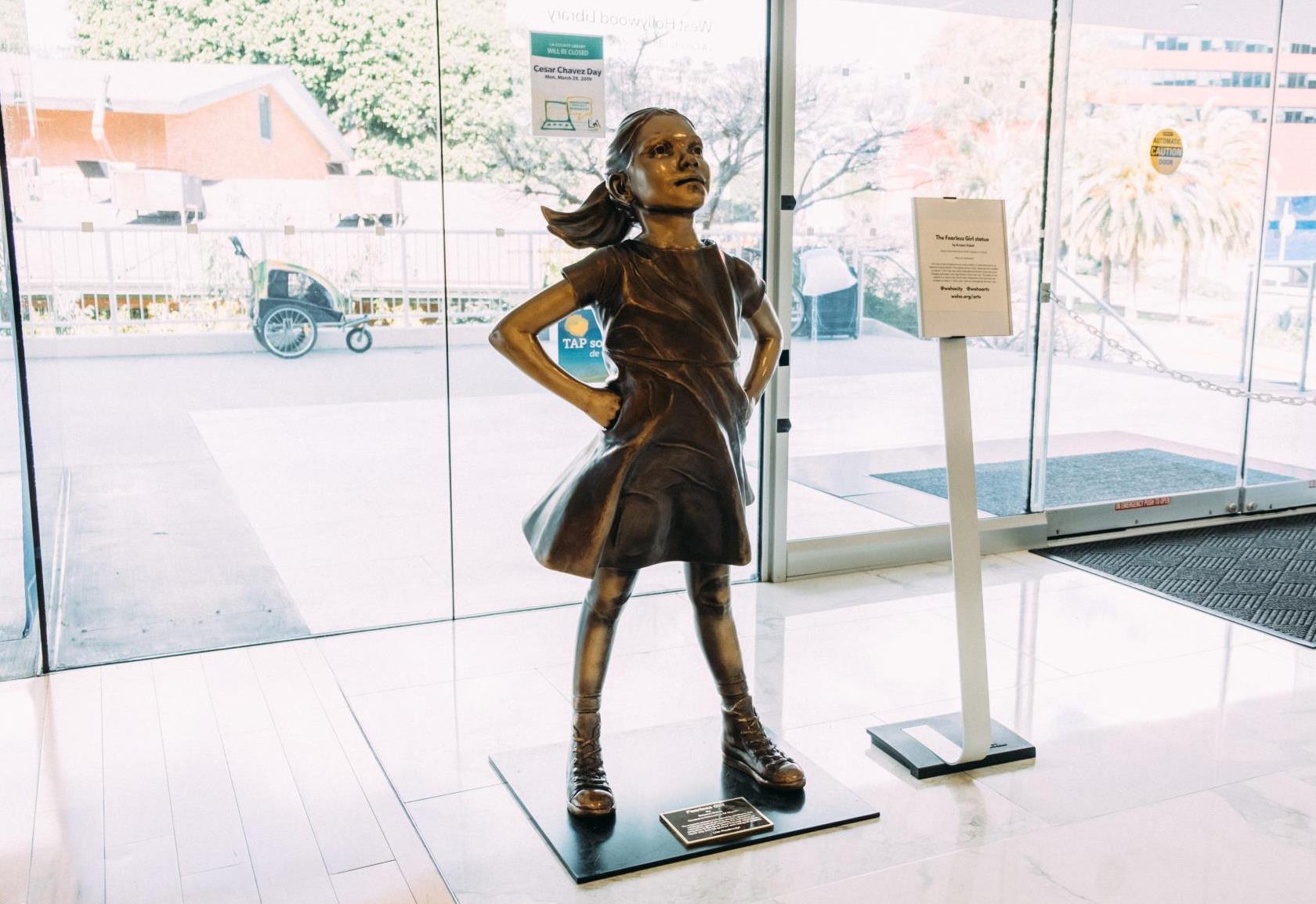 The Fearless Girl Statue by Kristen Visbal